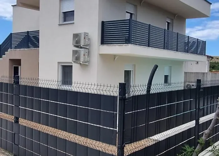 Bondi *